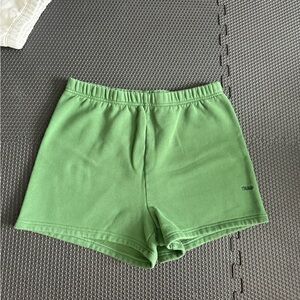 Aritzia/TNA Cozy Fleece Perfect Oversized Shorts 3”